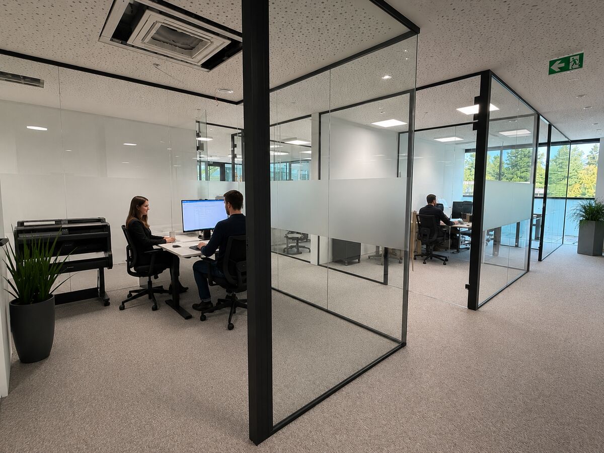 Verglaste Büros im FlexOffice Wemperhardt